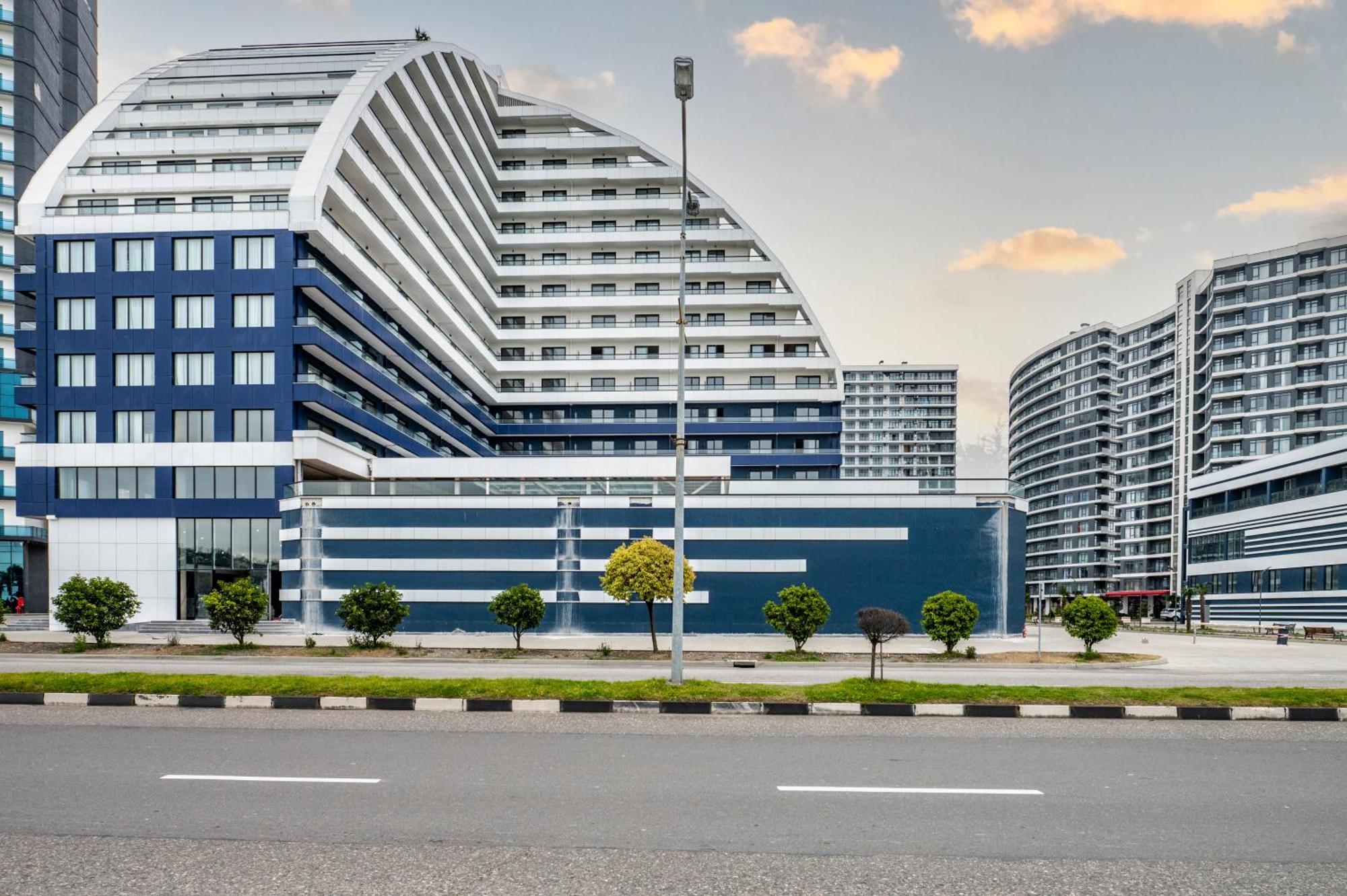 The Grandeur Hotel Batumi Exterior foto